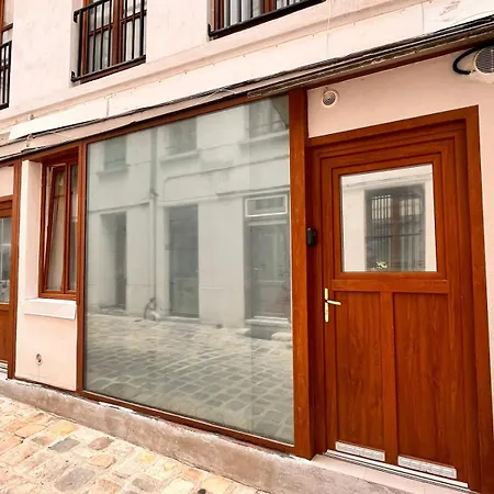 Apartament Your Place In